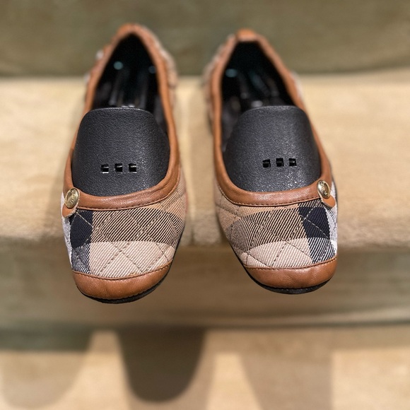 Authentic Burberry Ballet Flats - Picture 6 of 14